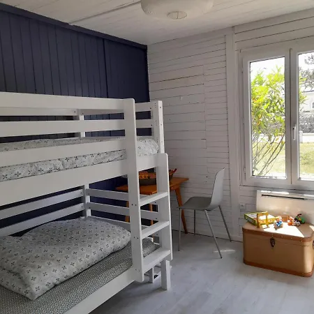 Maison Les Pieds Dans La Mer Quineville Exterior photo