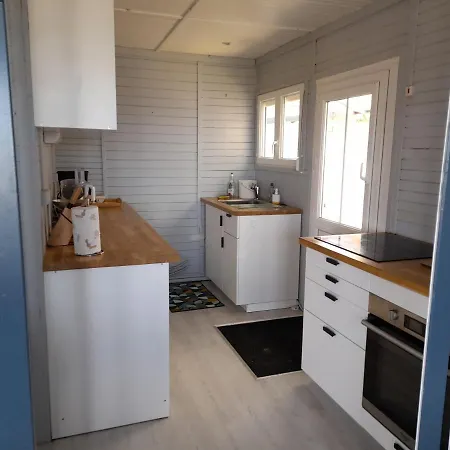 Maison Les Pieds Dans La Mer Quineville Exterior photo